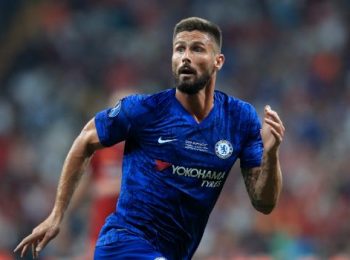 Giroud Inspires Chelsea To Victory Over Spurs As Manchester City Pips Leicester